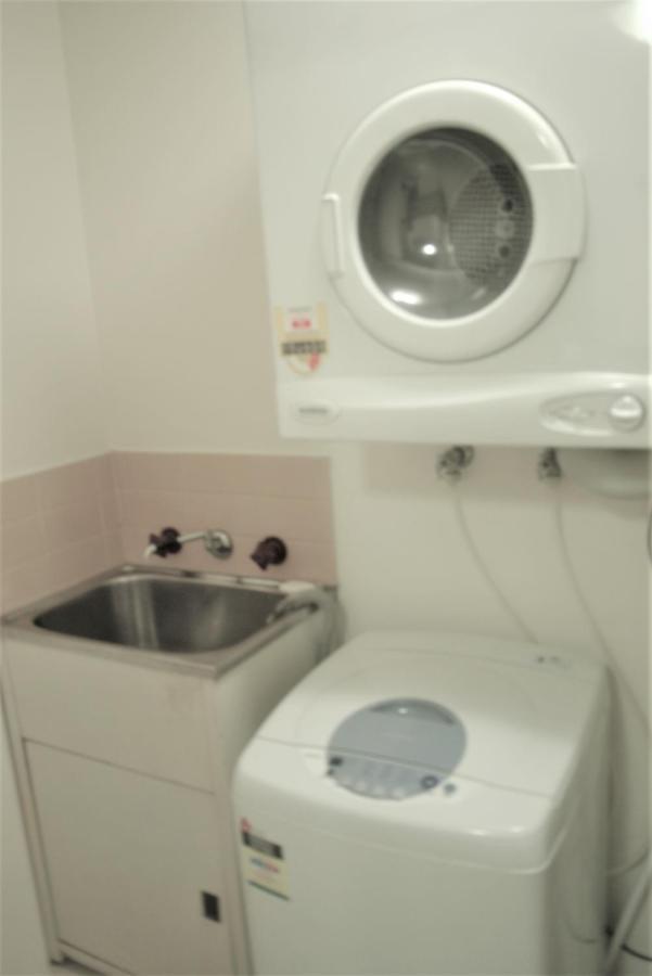 Accommodation Sydney - Kent Street Sydney Cbd Top Floor 2 Bedroom Apartment With Balcony Esterno foto
